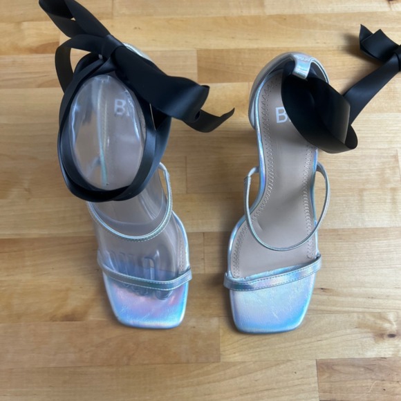 BP Silver Holographic Square Toe Bow‎ Heels Ribbon Ankle Strap Sandals Size 7.5 - Picture 2 of 10